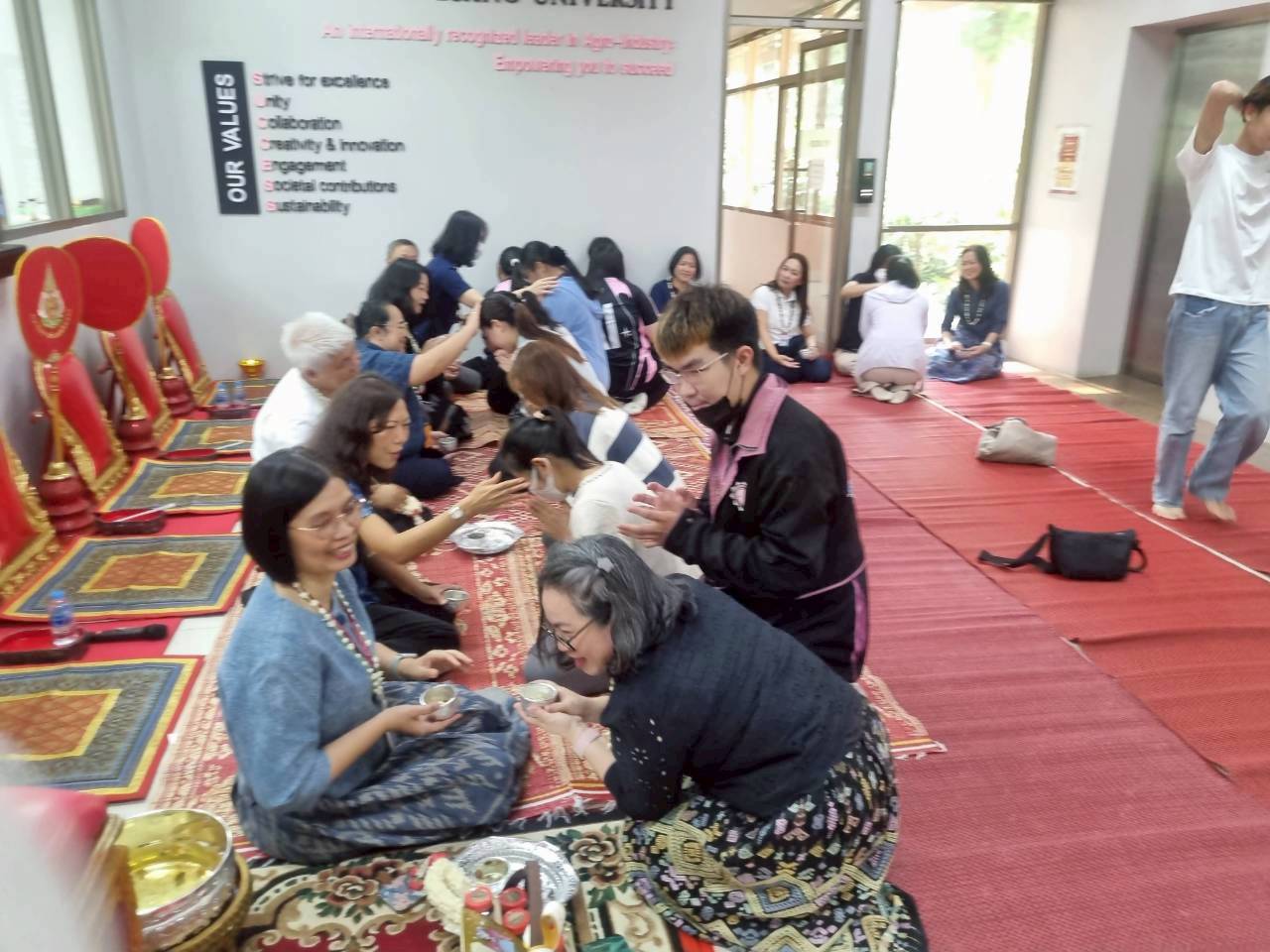 MFU News : LINE_ALBUM_ดำหัว_69_260505_32.jpg