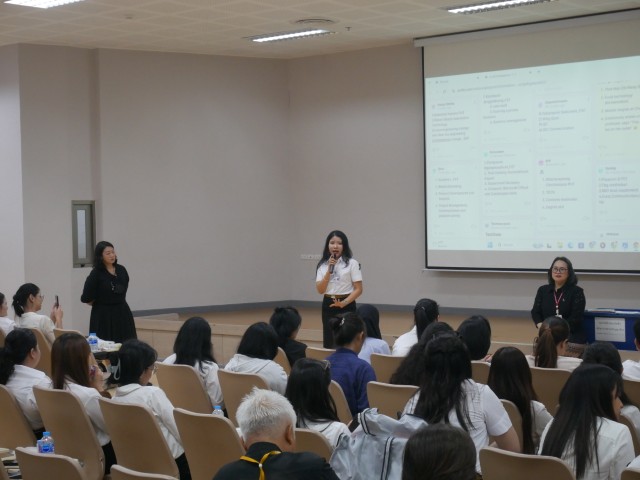 “บัณฑิตเล่าสู่กันฟัง (Sharing Experience from Graduates to Students)”